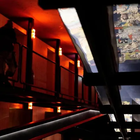 Zero Box Hotel