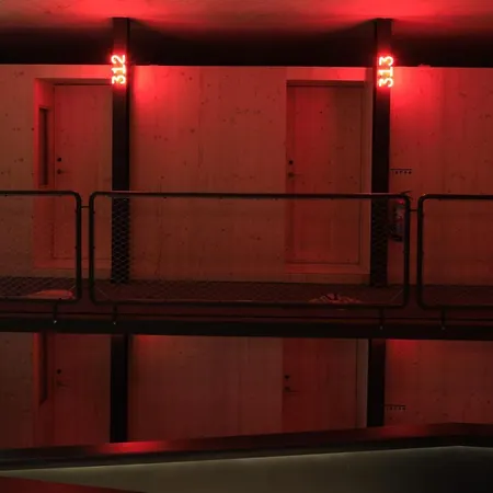 Zero Box Hotel