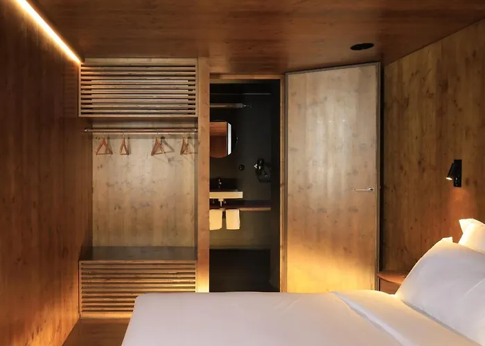 Zero Box 招待所 3*