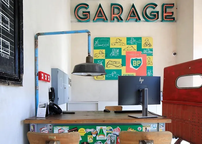 Zero Box 招待所 科英布拉