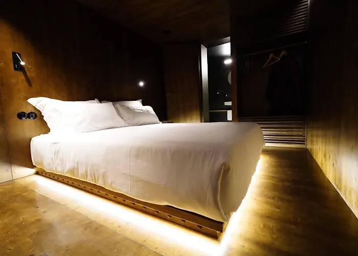 Zero Box 招待所 3*